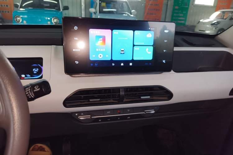 Used Geely Galaxy Panda 2024 Panda Mini 200km Endurance Bear Audio And AC Panel