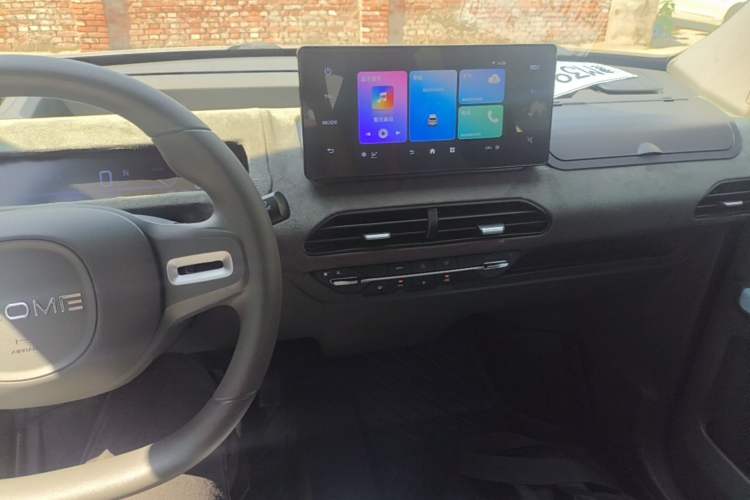 Used Geely Galaxy Panda 2024 Panda Mini 200km Endurance Bear Audio And AC Panel