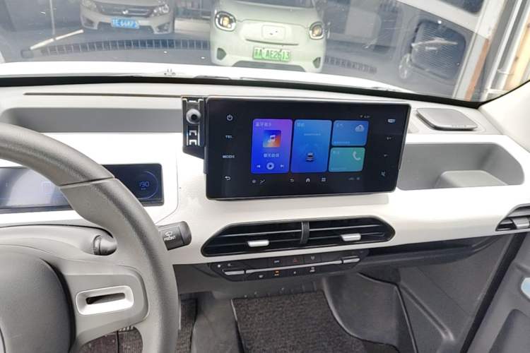 Used Geely Galaxy Panda 2024 200km Panda Kart Audio And AC Panel