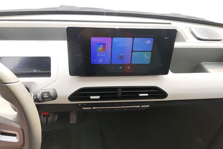 Used Geely Galaxy Panda 2024 Panda Mini 200km Endurance Bear Audio And AC Panel