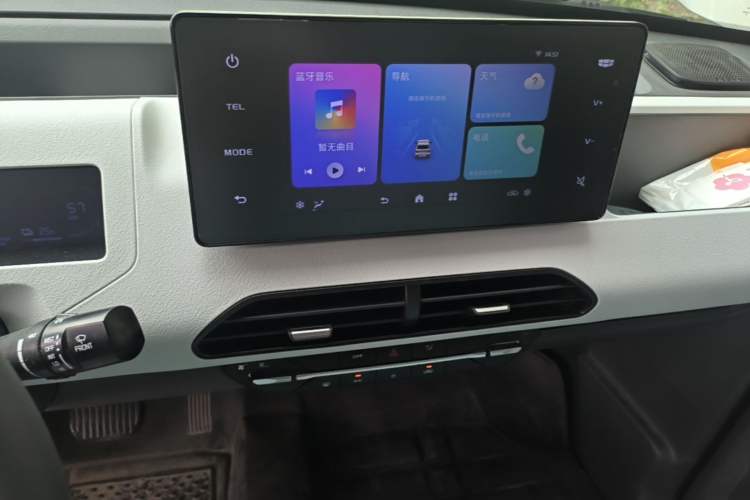 Used Geely Galaxy Panda 2024 Panda Mini 200km Endurance Bear Audio And AC Panel