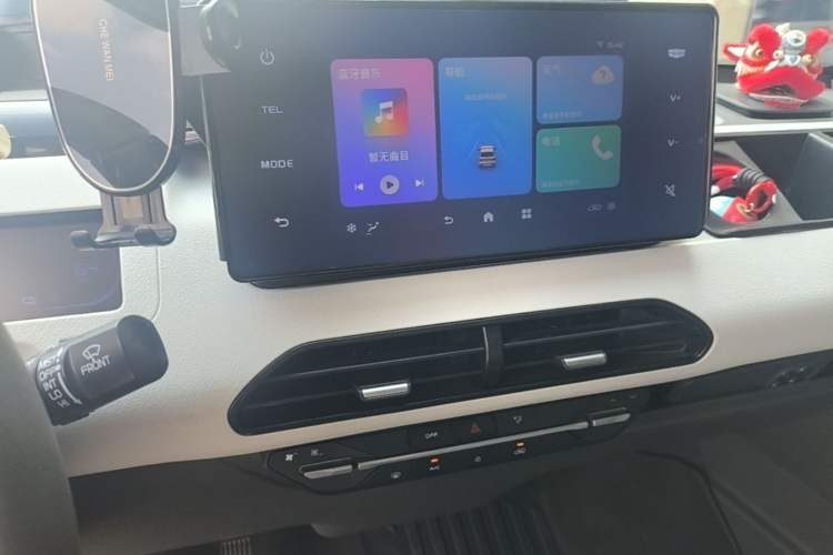Used Geely Galaxy Panda 2024 Panda Mini 200km Endurance Bear Audio And AC Panel
