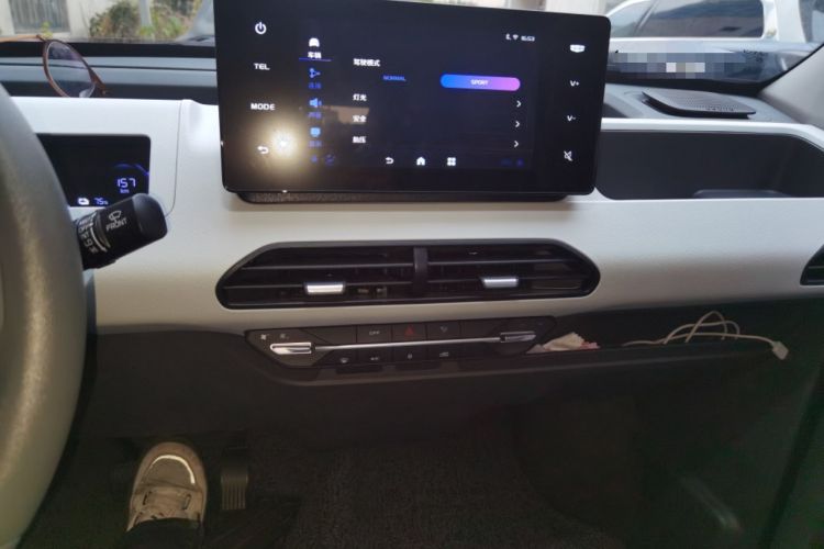 Used Geely Galaxy Panda 2024 Panda Mini 200km Endurance Bear Audio And AC Panel