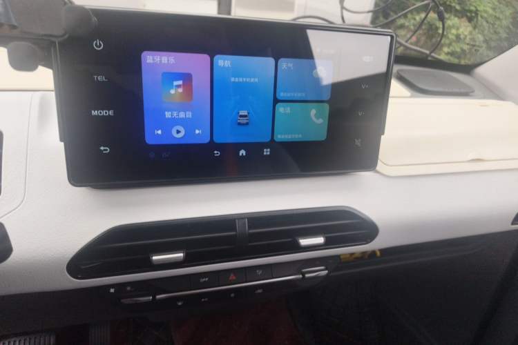 Used Geely Galaxy Panda 2024 Panda Mini 200km Endurance Bear Audio And AC Panel
