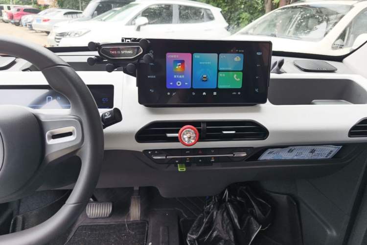 Used Geely Galaxy Panda 2024 Panda Mini 200km Endurance Bear Audio And AC Panel