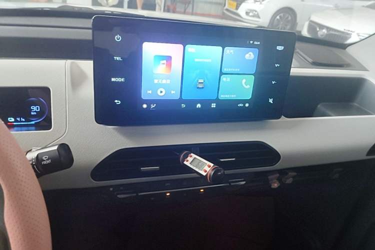 Used Geely Galaxy Panda 2024 Panda Mini 200km Endurance Bear Audio And AC Panel