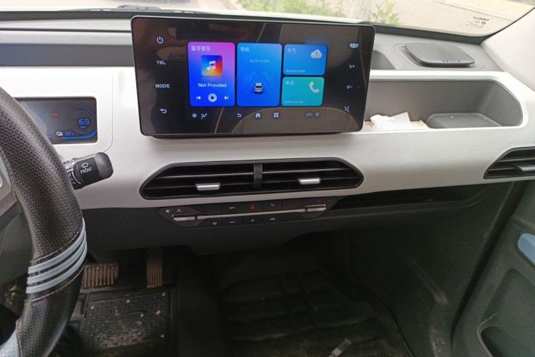 Used Geely Galaxy Panda 2024 Panda Mini 200km Endurance Bear Audio And AC Panel