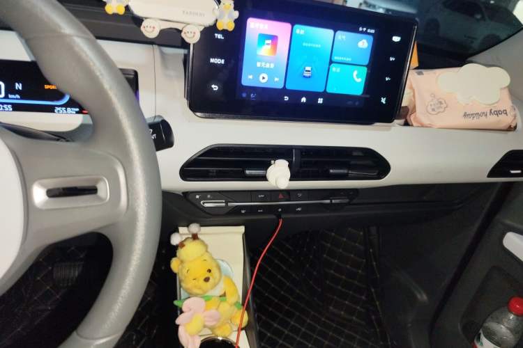 Used Geely Galaxy Panda 2024 200km Panda Rider Audio And AC Panel