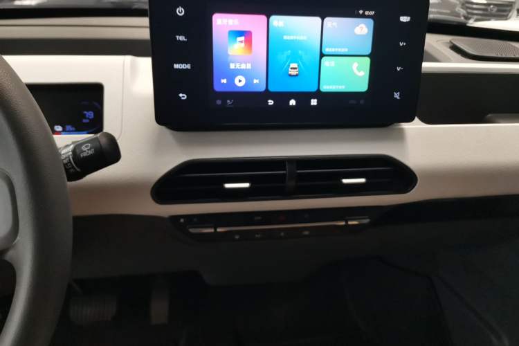 Used Geely Galaxy Panda 2024 Panda Mini 200km Endurance Bear Audio And AC Panel