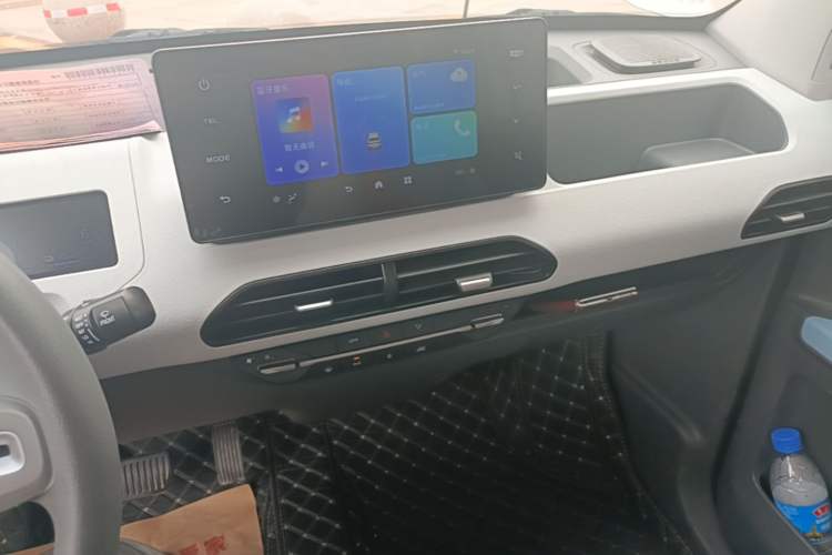 Used Geely Galaxy Panda 2024 Panda Mini 200km Endurance Bear Audio And AC Panel