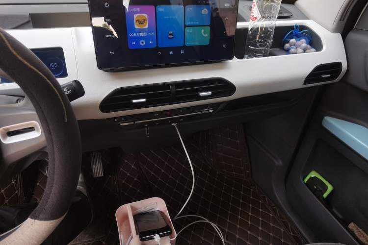Used Geely Galaxy Panda 2024 Panda Mini 200km Endurance Bear Audio And AC Panel