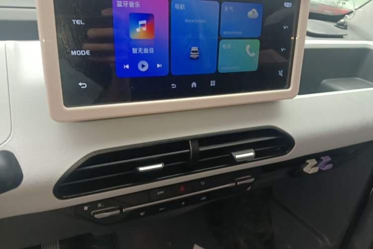 Used Geely Galaxy Panda 2024 Panda Mini 200km Endurance Bear Audio And AC Panel