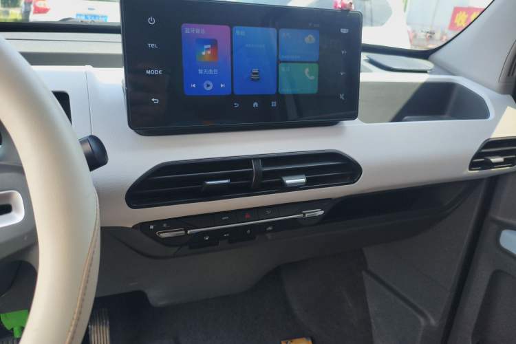 Used Geely Galaxy Panda 2024 Panda Mini 200km Endurance Bear Audio And AC Panel