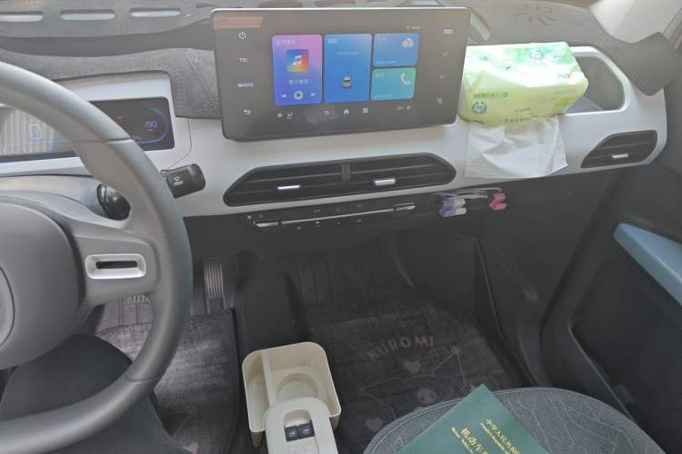 Used Geely Galaxy Panda 2024 Panda Mini 200km Endurance Bear Audio And AC Panel