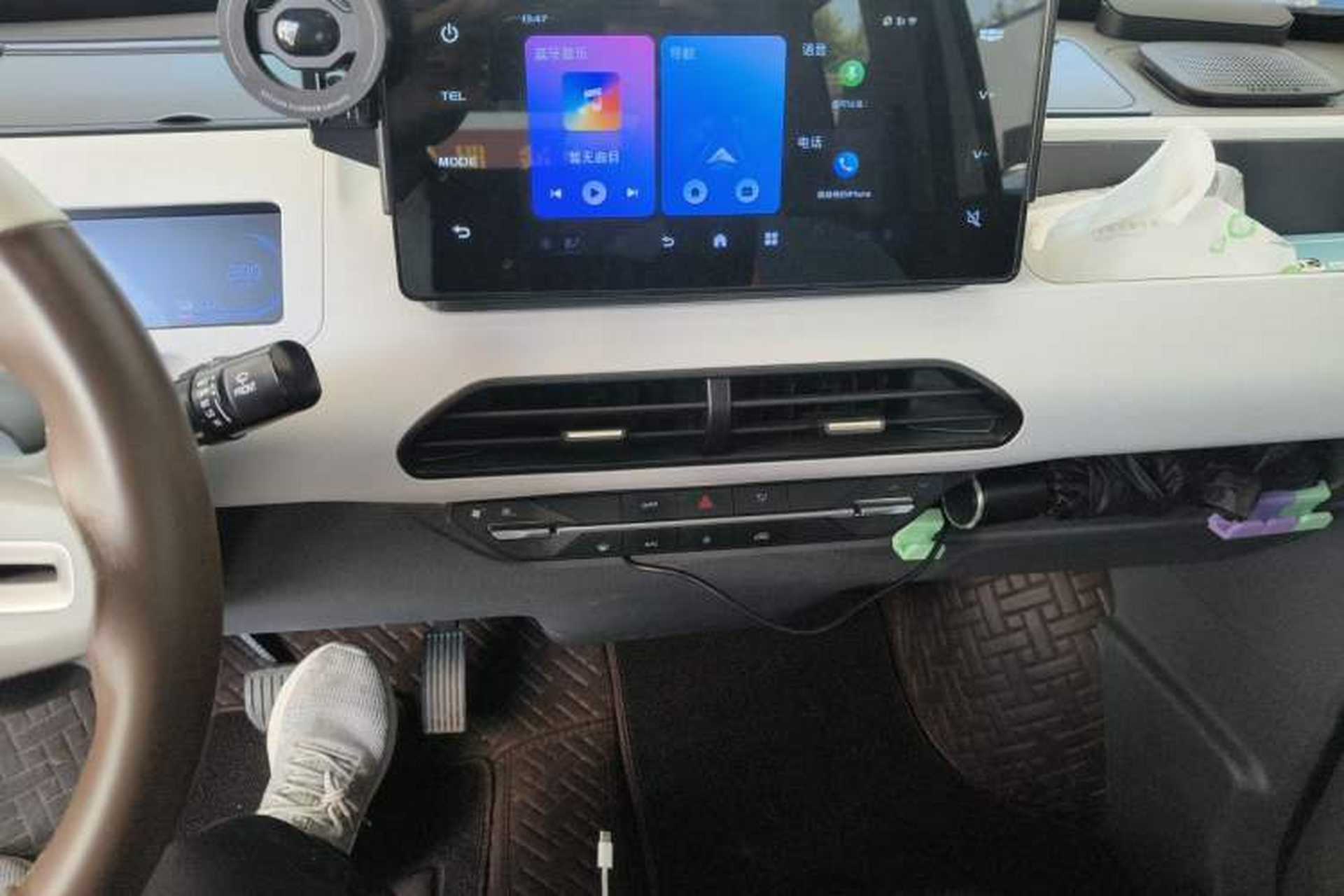 Used Geely Galaxy Panda 2024 Panda Mini 200km Endurance Bear Audio And AC Panel