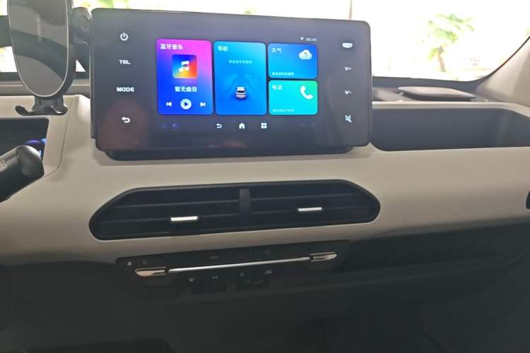Used Geely Galaxy Panda 2024 Panda Mini 200km Endurance Bear Audio And AC Panel