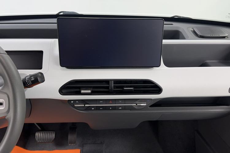 Used Geely Galaxy Panda 2024 Panda Mini 200km Endurance Bear Audio And AC Panel