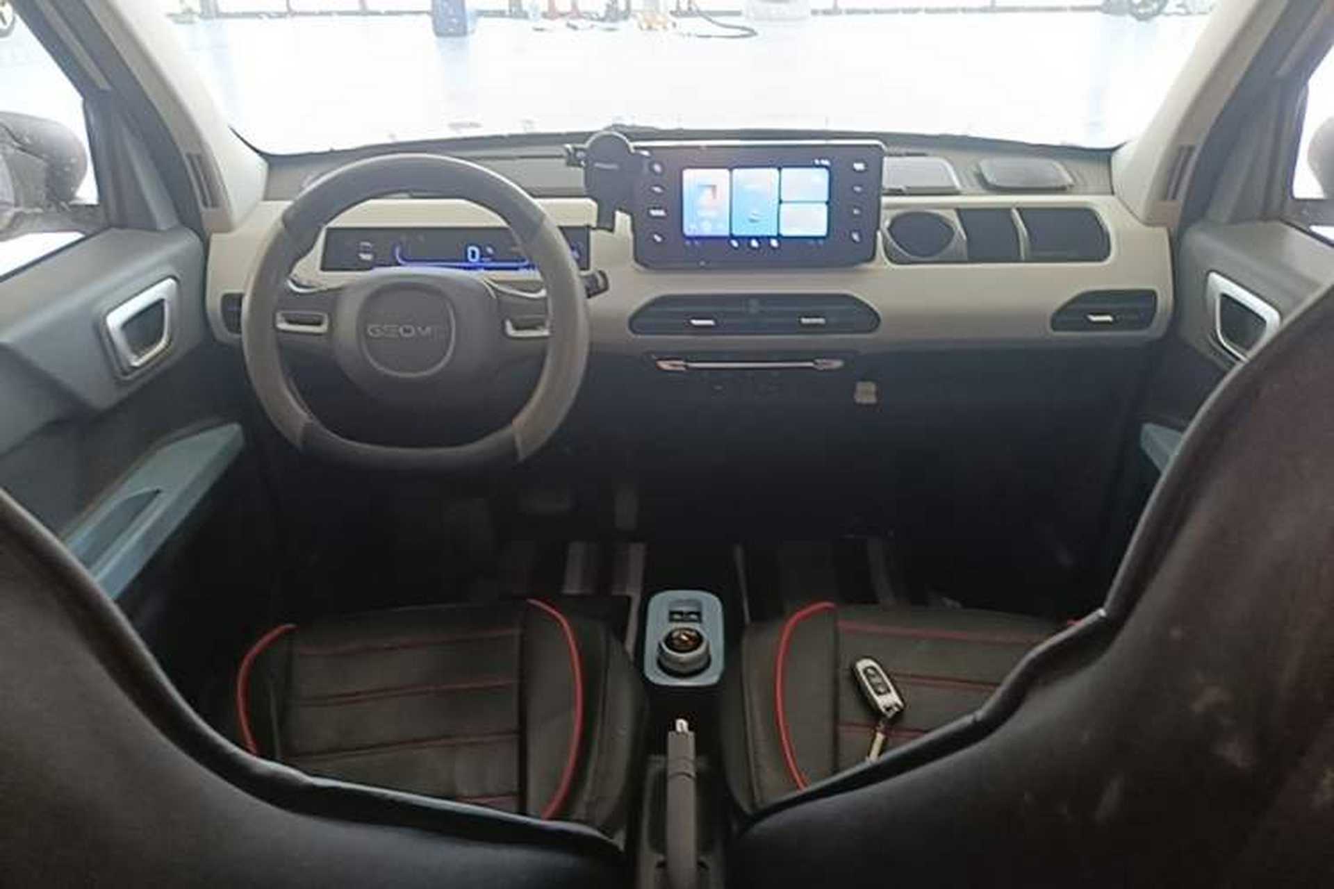Used Geely Galaxy Panda 2024 Panda Mini 200km Endurance Bear Center Console