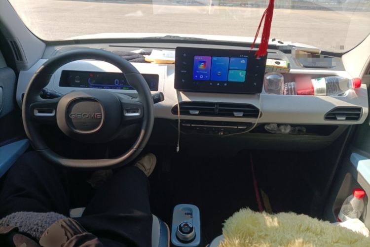 Used Geely Galaxy Panda 2024 Panda Mini 200km Endurance Bear Center Console
