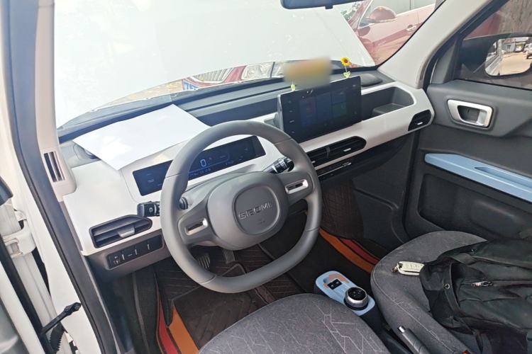 Used Geely Galaxy Panda 2024 Panda Mini 200km Endurance Bear Center Console