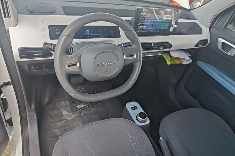 Used Geely Galaxy Panda 2024 Panda Mini 200km Endurance Bear Center Console