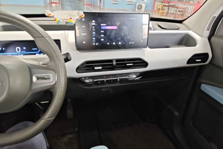 Used Geely Galaxy Panda 2024 Facelifted Panda Mini 200km Dragon Edition Center Console