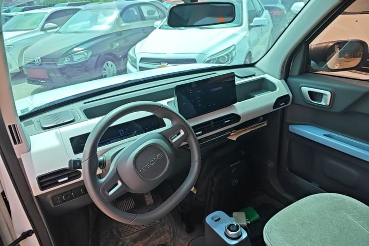 Used Geely Galaxy Panda 2024 Panda Mini 200km Endurance Bear Center Console