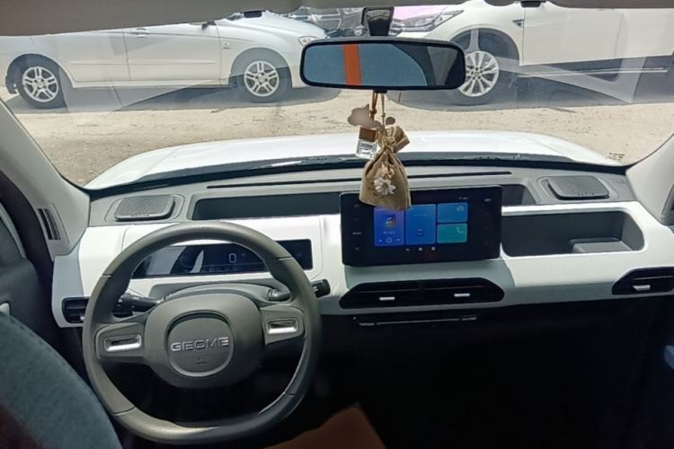 Used Geely Galaxy Panda 2024 Panda Mini 200km Longteng PRO Edition Center Console