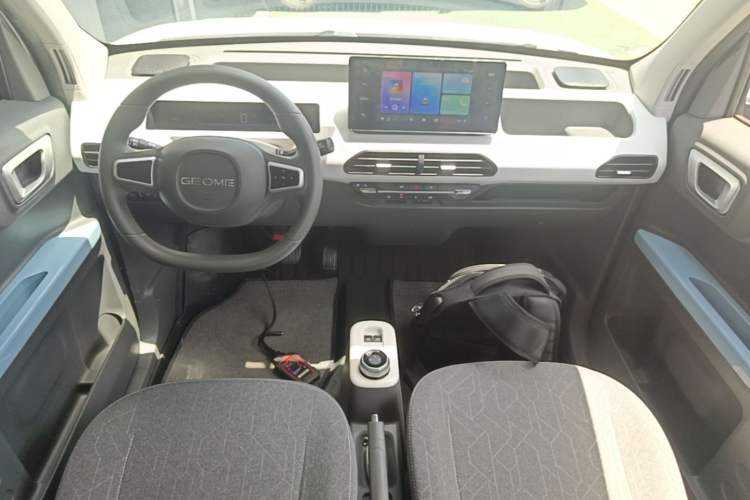 Used Geely Galaxy Panda 2024 Panda Mini 200km Longteng PRO Edition Center Console