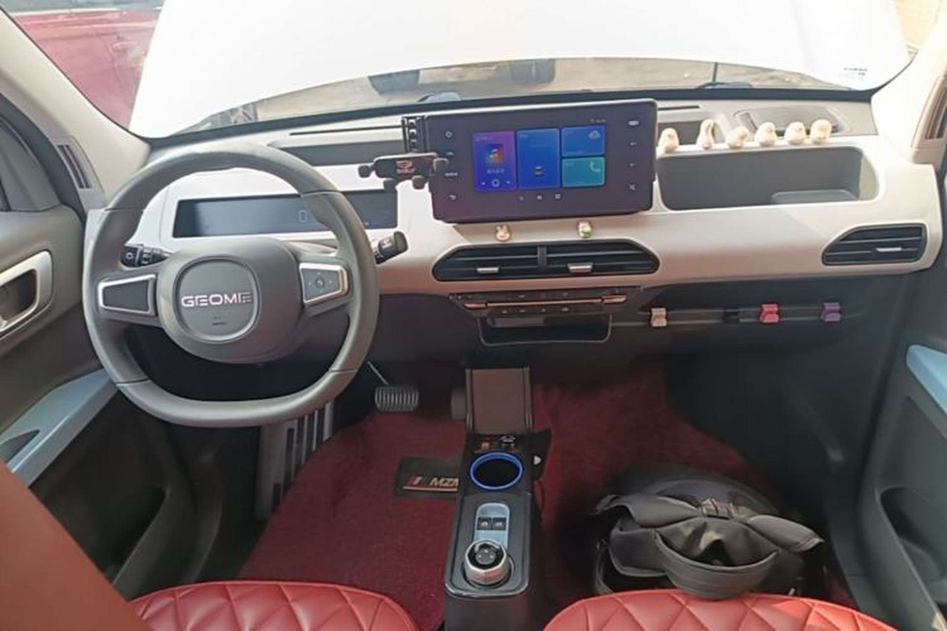 Used Geely Galaxy Panda 2024 Facelifted Panda Mini 200km Dragon Edition Center Console