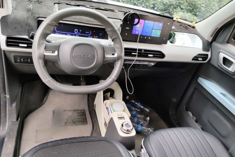 Used Geely Galaxy Panda 2024 Panda Mini 200km Endurance Bear Center Console