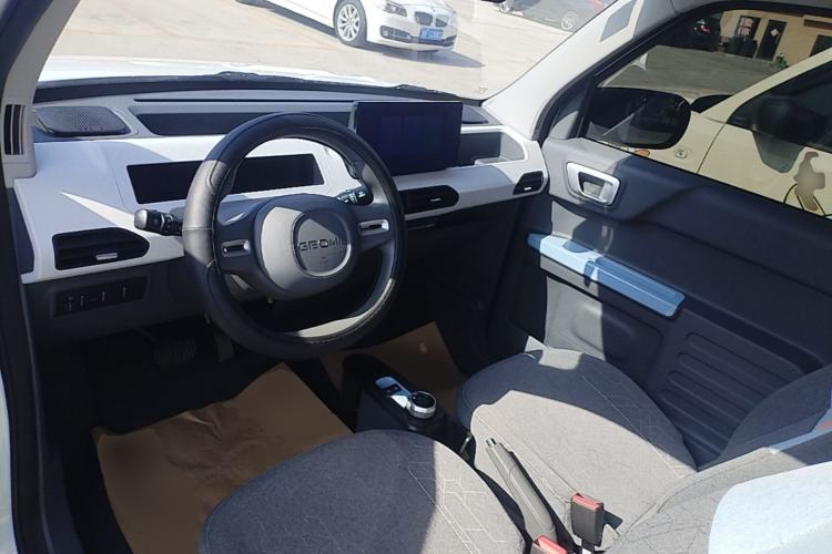 Used Geely Galaxy Panda 2024 Panda Mini 200km Endurance Bear Center Console