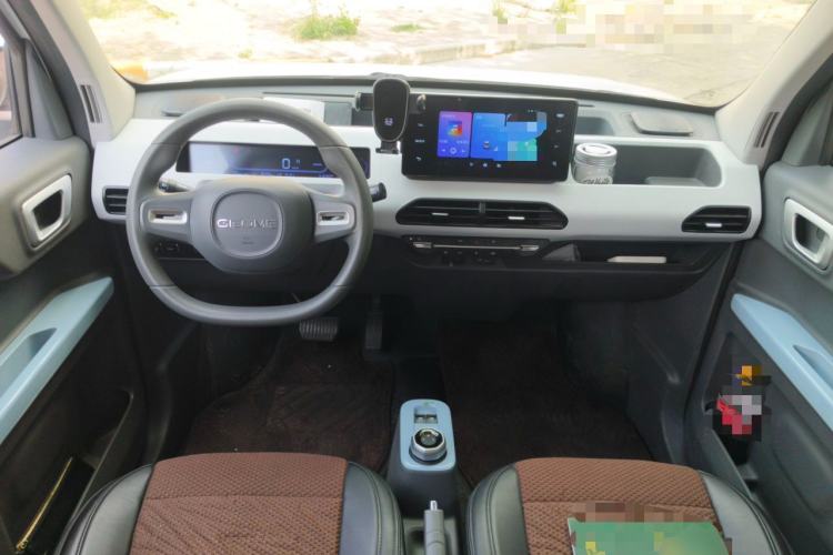 Used Geely Galaxy Panda 2024 Panda Mini 200km Endurance Bear Center Console