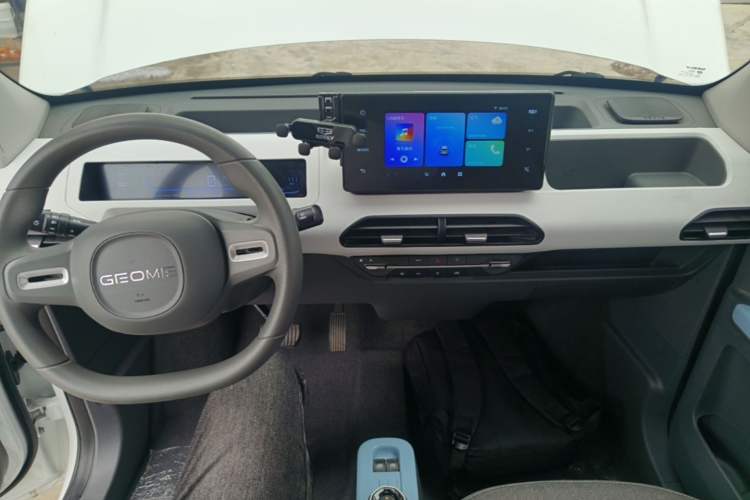 Used Geely Galaxy Panda 2024 Panda Mini 200km Endurance Bear Center Console