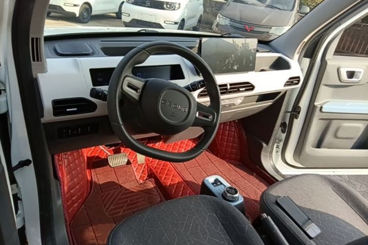 Used Geely Galaxy Panda 2024 Panda Mini 200km Dragon Edition Center Console