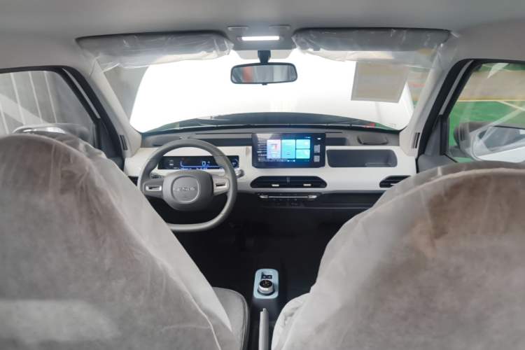 Used Geely Galaxy Panda 2024 Panda Mini 200km Longteng PRO Edition Center Console