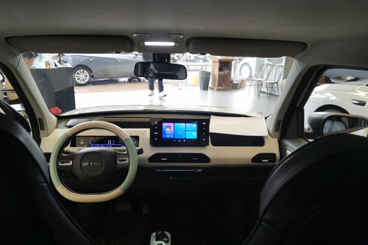 Used Geely Galaxy Panda 2024 Panda Mini 200km Endurance Bear Center Console