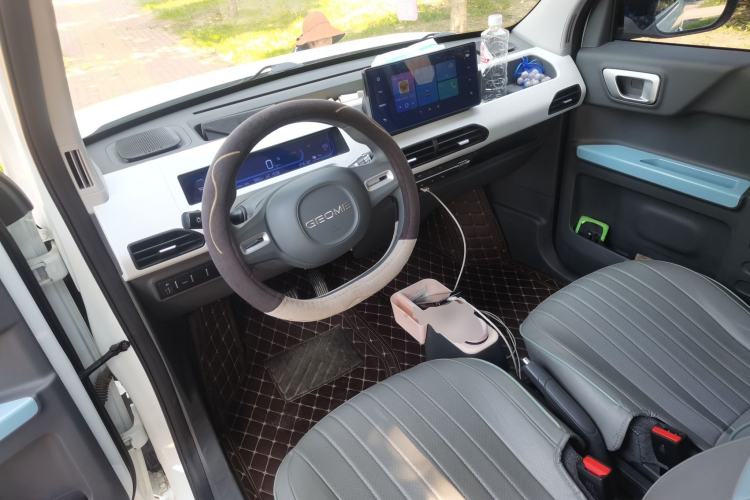 Used Geely Galaxy Panda 2024 Panda Mini 200km Endurance Bear Center Console