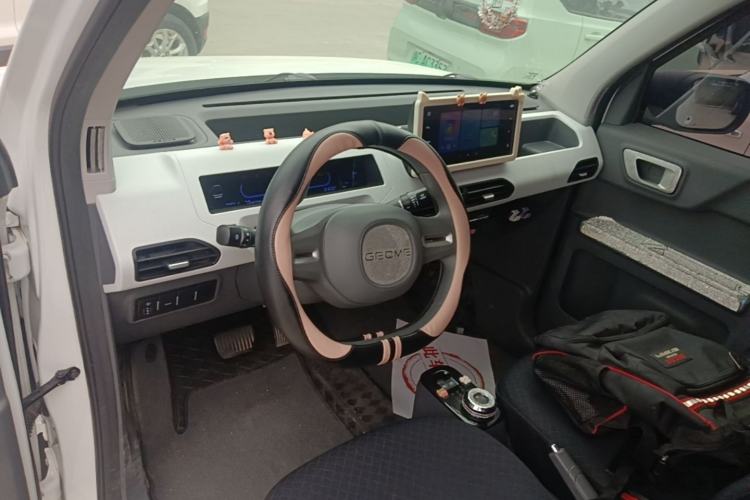 Used Geely Galaxy Panda 2024 Panda Mini 200km Endurance Bear Center Console