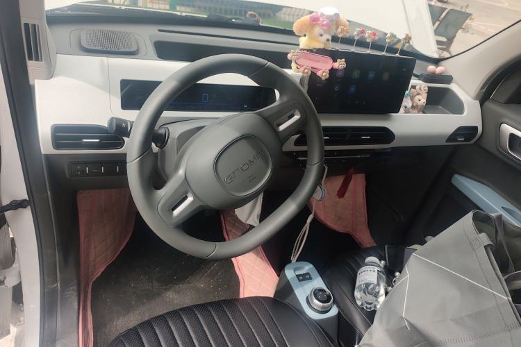 Used Geely Galaxy Panda 2024 Panda Mini 200km Endurance Bear Center Console