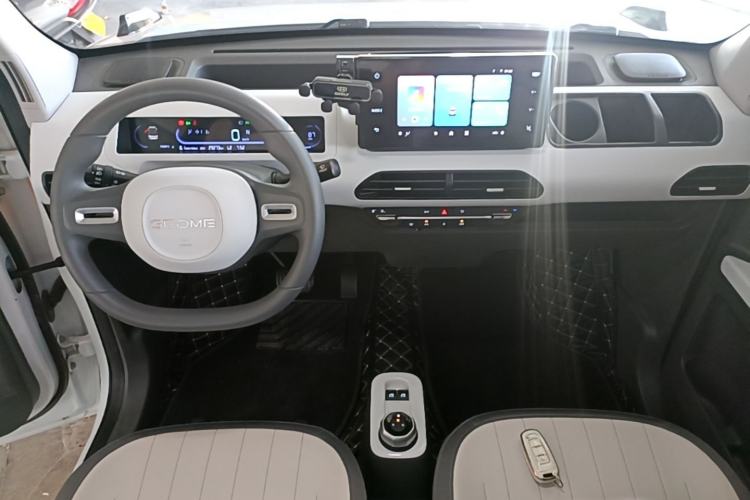 Used Geely Galaxy Panda 2024 200km Panda Kart Center Console