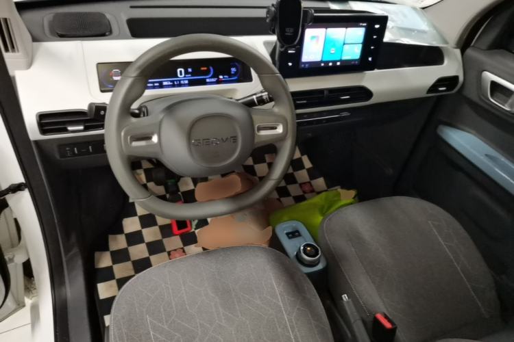 Used Geely Galaxy Panda 2024 Panda Mini 200km Endurance Bear Center Console
