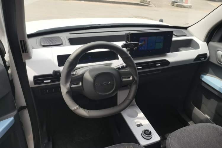 Used Geely Galaxy Panda 2024 Panda Mini 200km Longteng PRO Edition Center Console