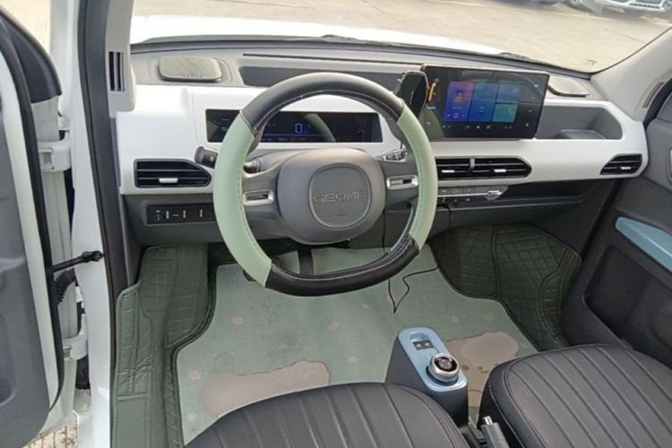 Used Geely Galaxy Panda 2024 Panda Mini 200km Longteng PRO Edition Center Console