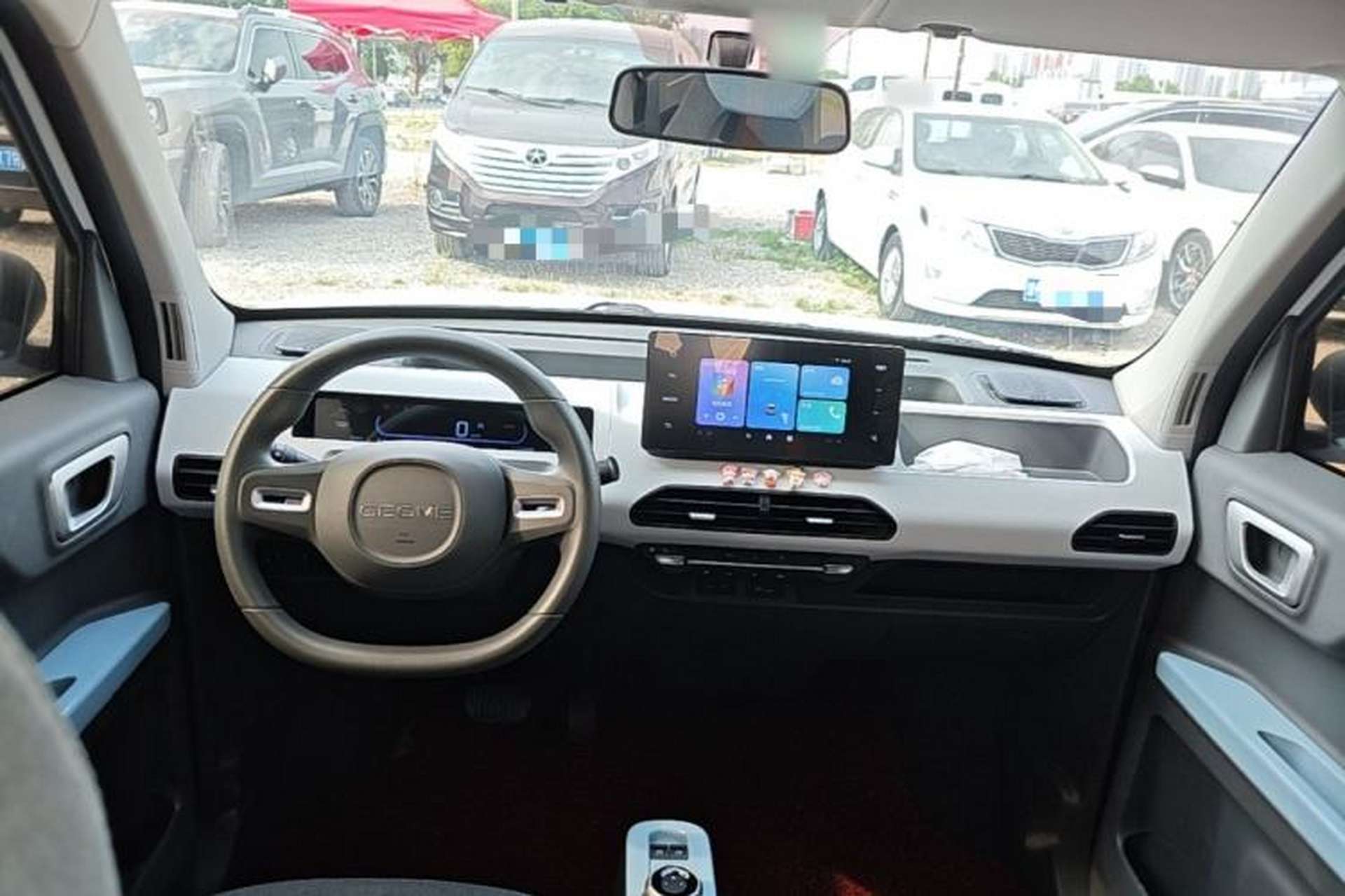 Used Geely Galaxy Panda 2024 Panda Mini 200km Endurance Bear Center Console