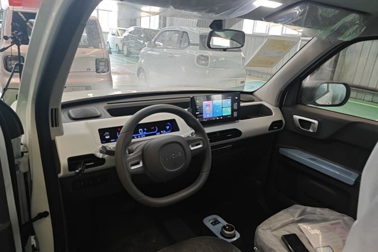 Used Geely Galaxy Panda 2024 Panda Mini 200km Longteng PRO Edition Center Console