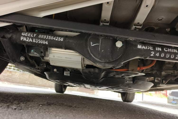Used Geely Galaxy Panda 2024 Panda Mini 200km Endurance Bear Chassis Rear