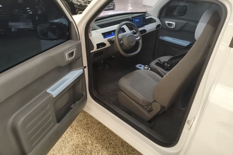 Used Geely Galaxy Panda 2024 Panda Mini 200km Endurance Bear Driver Seat