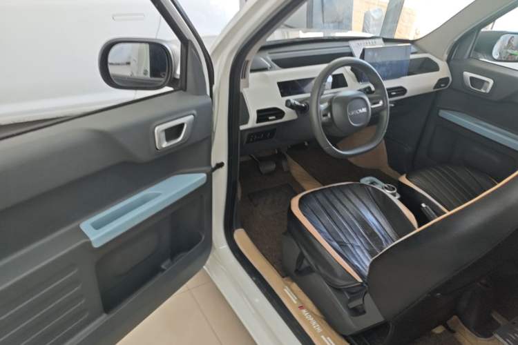 Used Geely Galaxy Panda 2024 Panda Mini 200km Endurance Bear Driver Seat