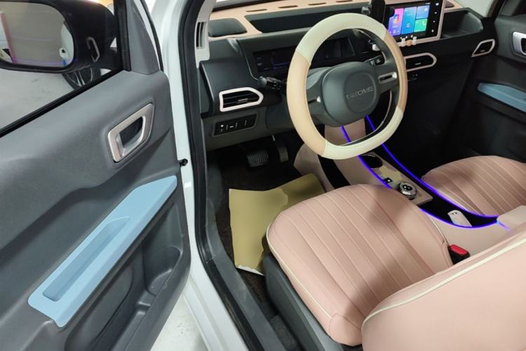 Used Geely Galaxy Panda 2024 Panda Mini 200km Endurance Bear Driver Seat